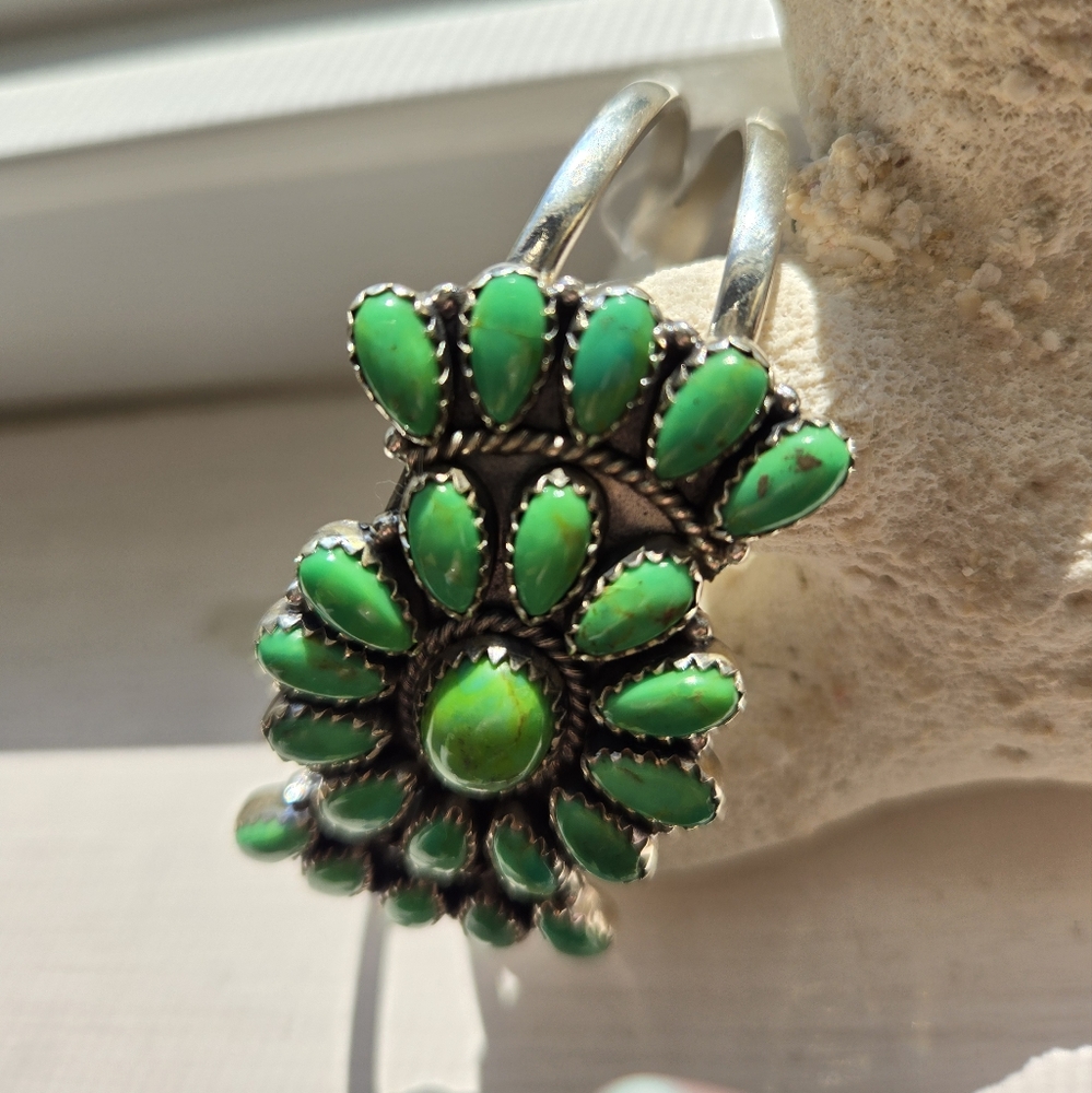 Sterling Silver And Green Mojave Turqoise Southwestern Bracelet - Picture 3 of 7